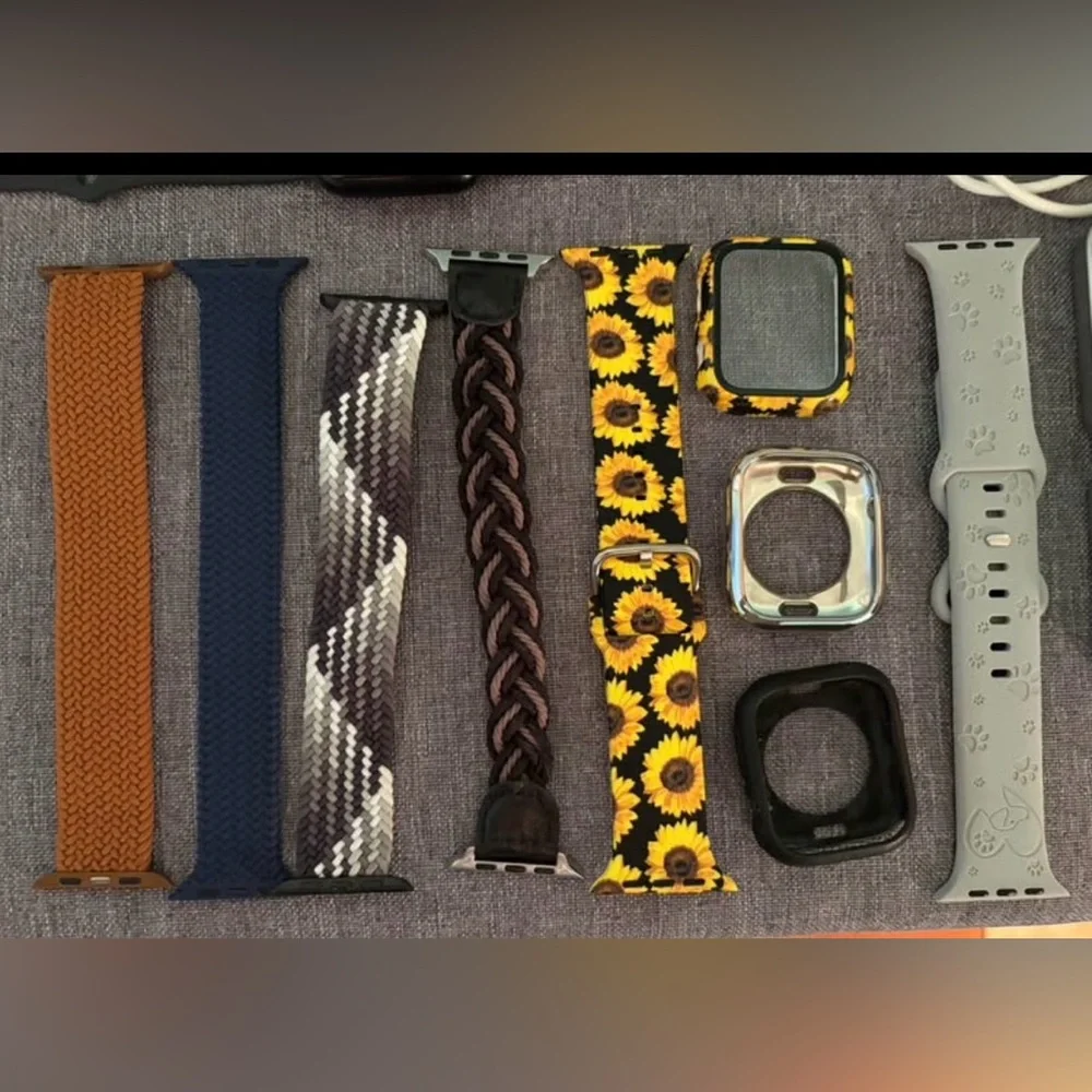 Apple Watch Series 7 w/ accessories - Picture 5 of 8